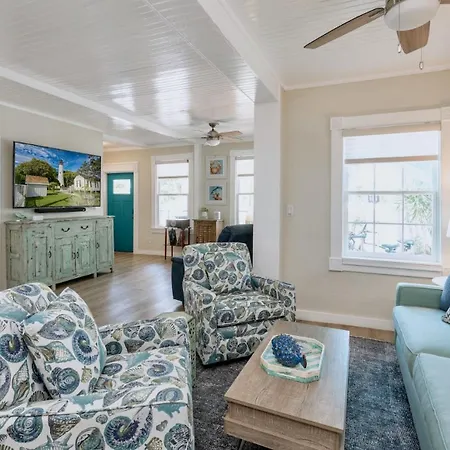 Island Bliss By Last Key Realty